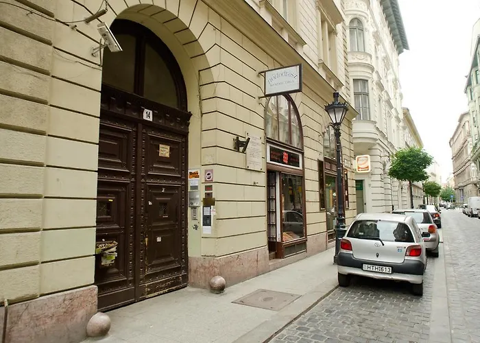 Hostel Colors Guest House Budapest *